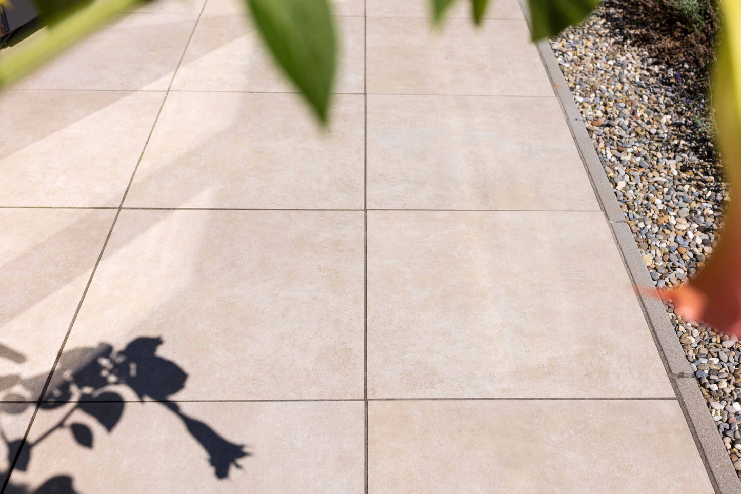 Keramische tegel op beton 60×60×4 cm Beige – Luxe Keramische Tuintegel