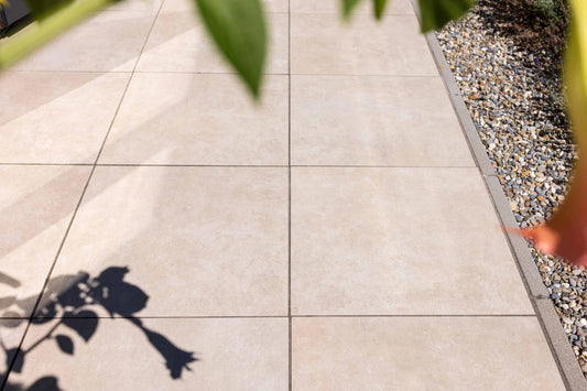 Keramische tegel op beton 60×60×4 cm Beige – Luxe Keramische Tuintegel