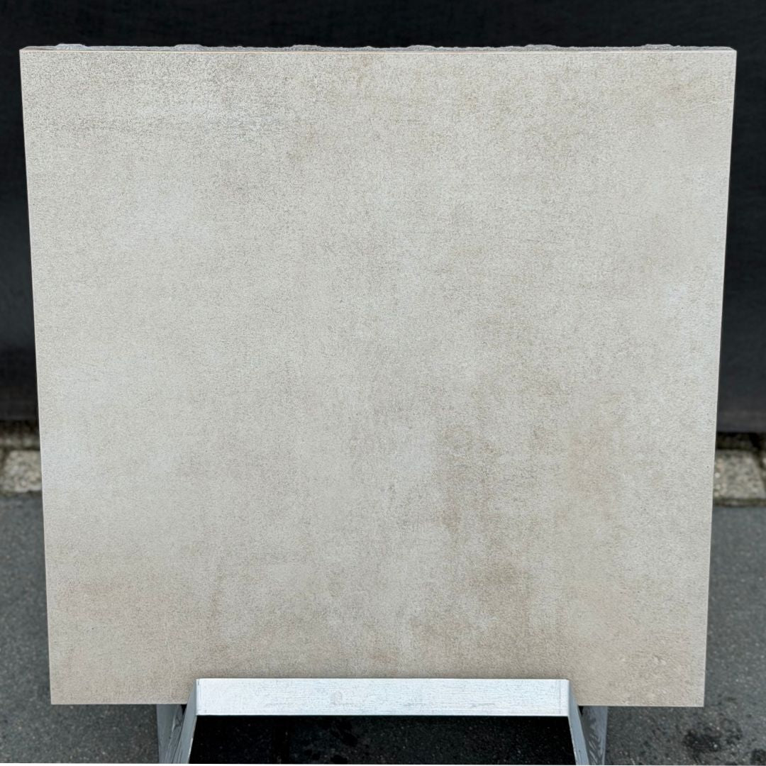 Keramische tegel op beton 60×60×4 cm Beige – Luxe Keramische Tuintegel